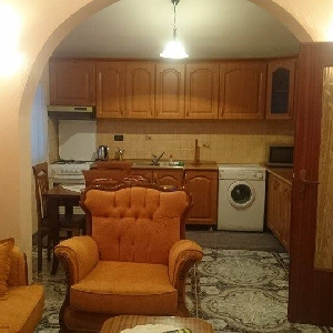 Jepet apartament me…