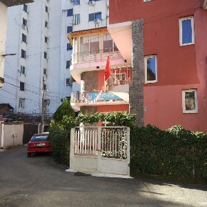 Shitet vile 3 kateshe,…