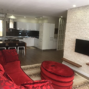 Jepet me qera apartament…