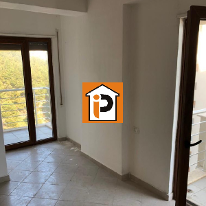 Shitet Apartamenti 2+1