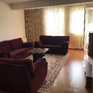 Banesa me QIRA në Pejton…
