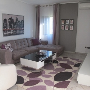 Shitet apartament 2+1…