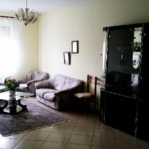 Shitet apartament 2+1…