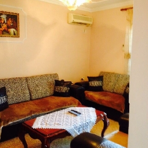 Shitet apartament 1+1…