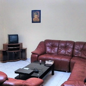 Shitet apartament 1+1…